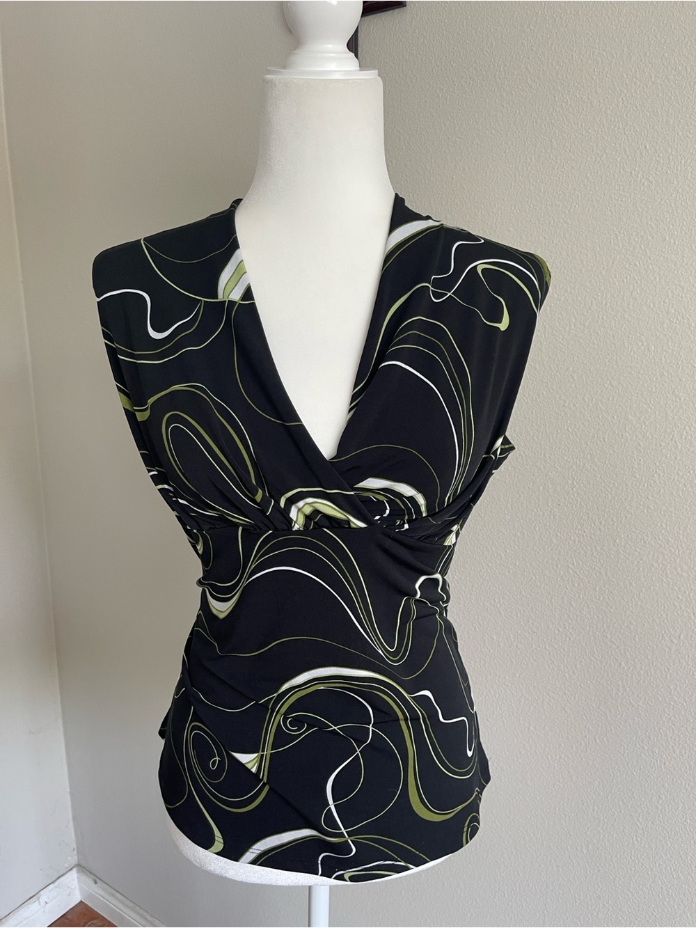 Black Sleeveless V-Neck Swirl Print Blouse